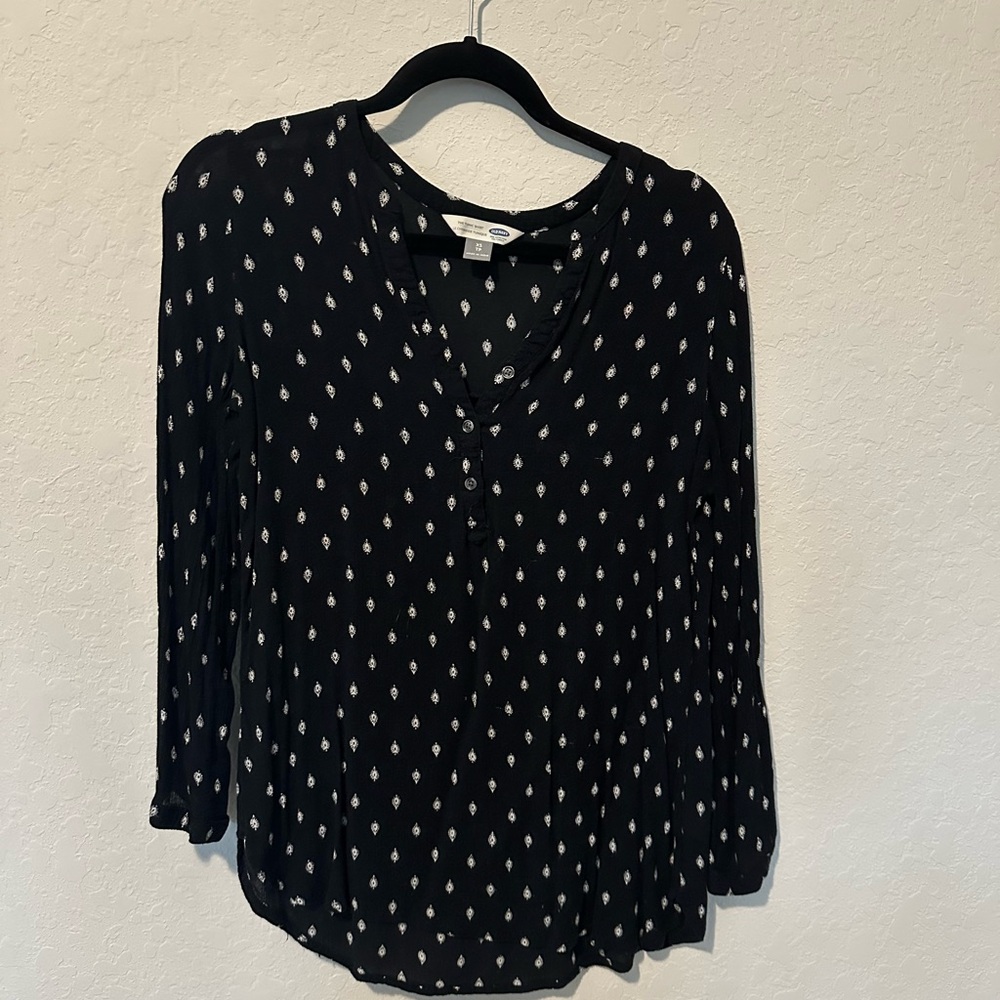 Old Navy Black and White Women's Blouse